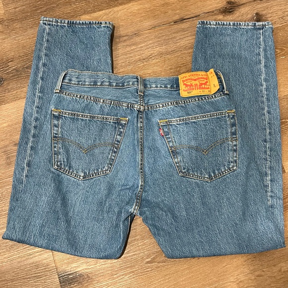 Levi's‎ Men's Straight Blue Jeans 32x30 - Picture 2 of 3